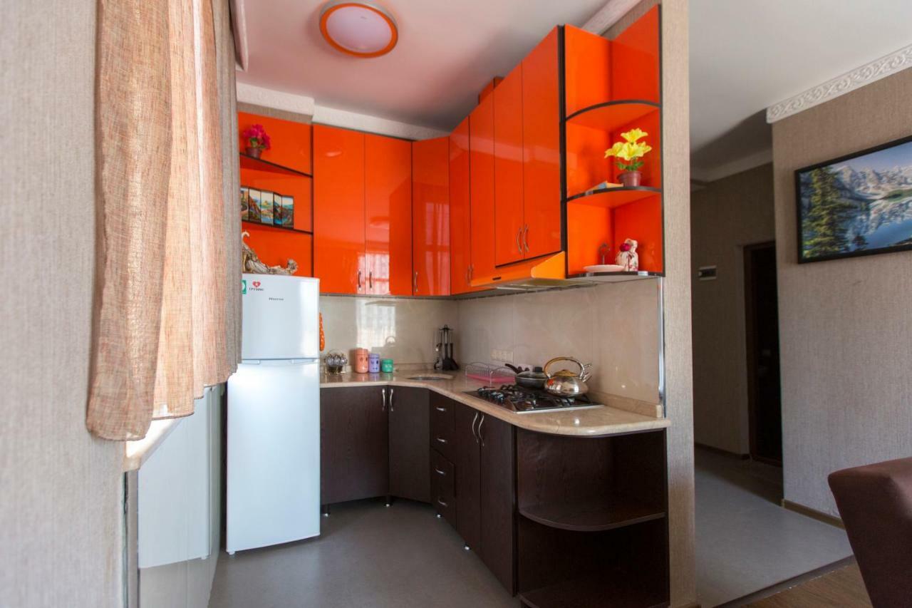 Apartament On Rustaveli Batumi Eksteriør bilde